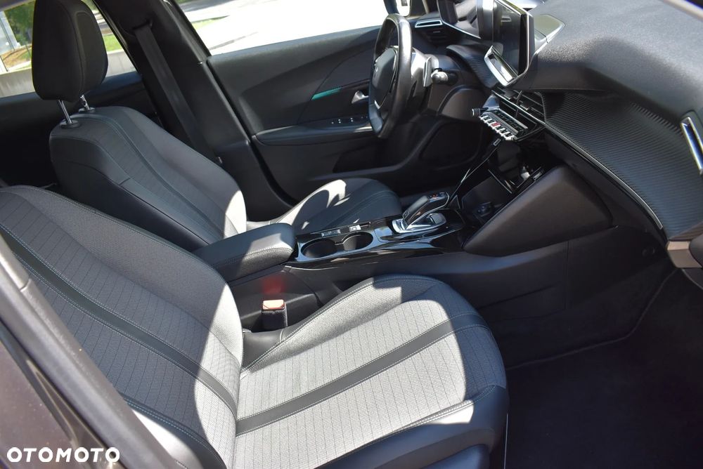 Peugeot 2008 1.5 BlueHDi Allure S&S EAT8 - 16