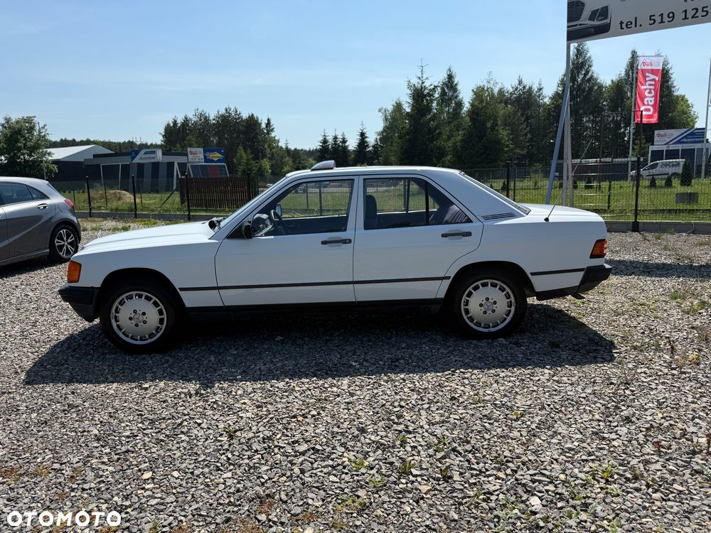 Mercedes-Benz W201 (190) - 10
