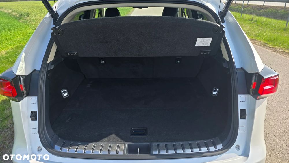 Lexus NX 300h F Impression AWD - 25
