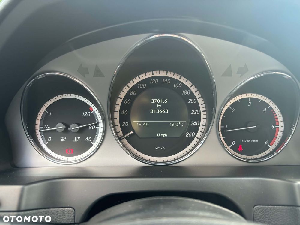 Mercedes-Benz Klasa C 220 CDI BlueEff Edition Avantgarde - 12
