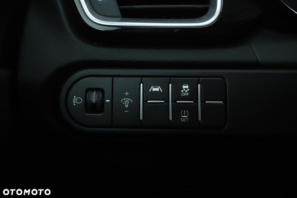 Kia XCeed - 22