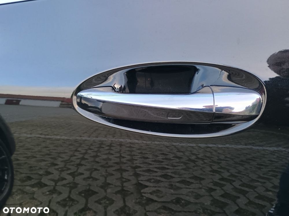 Mercedes-Benz GLA 200 d 4-Matic AMG Line - 14