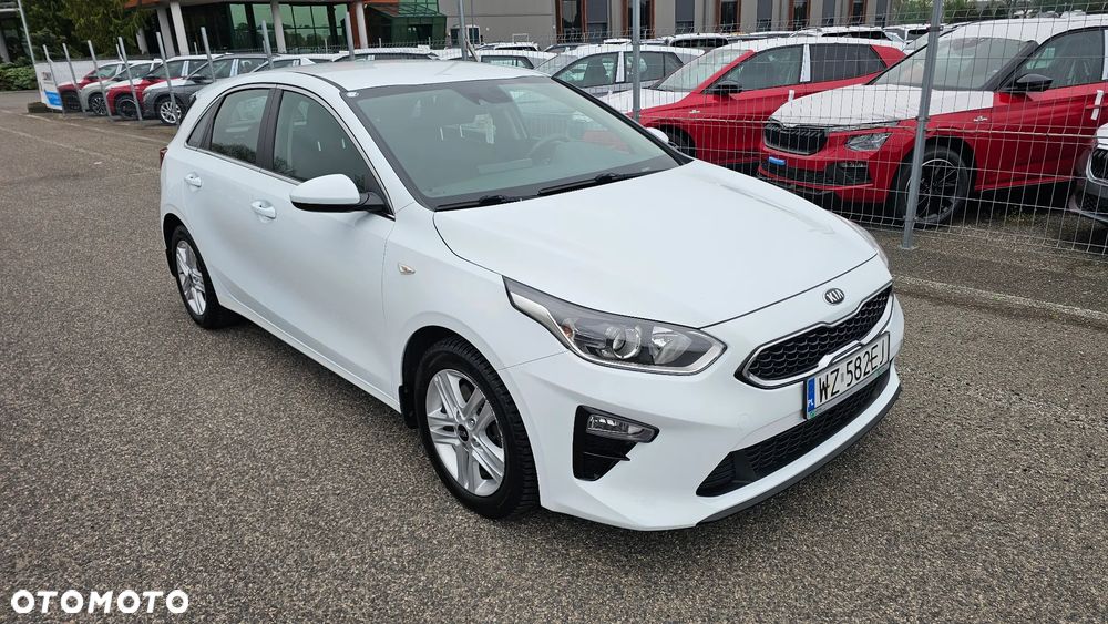 Kia Ceed 1.6 CRDi mHEV M - 3