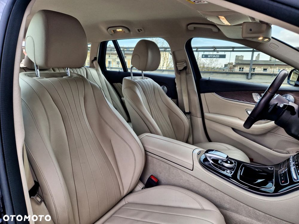 Mercedes-Benz Klasa E 450 4Matic 9G-TRONIC Exclusive - 27