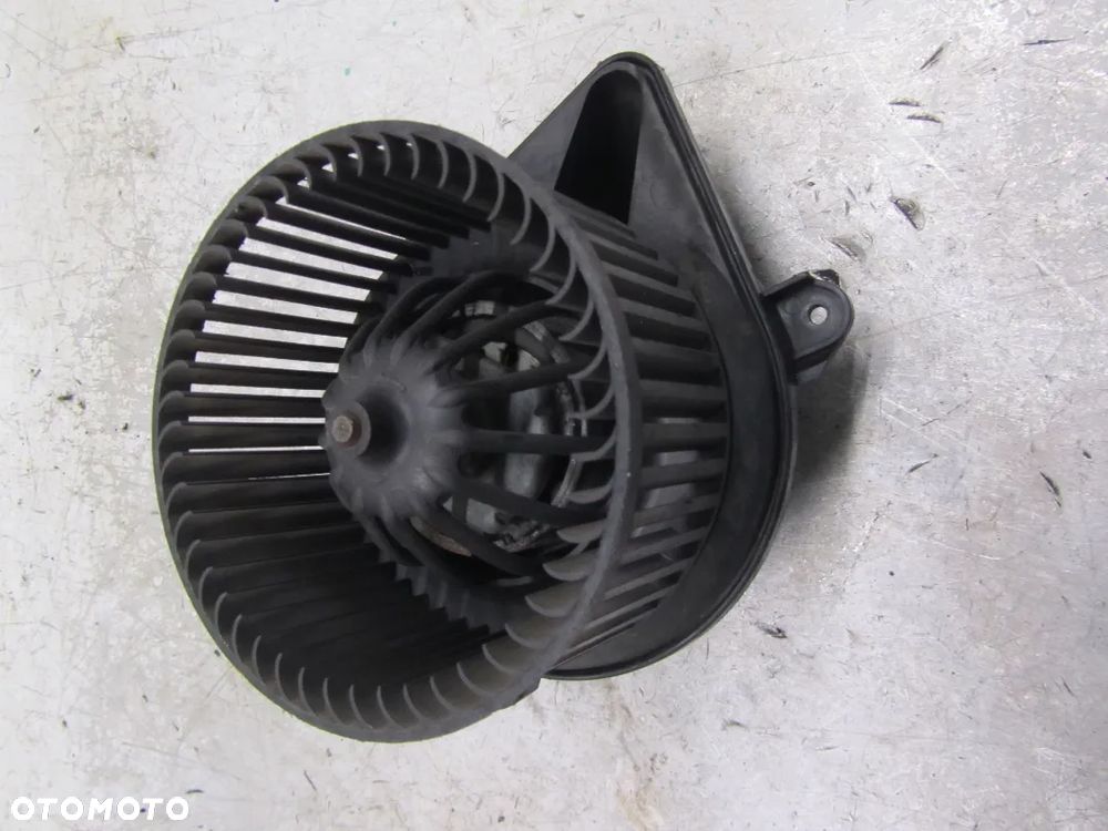 renault trafic-vivaro fl 2.5 dc wentylator nagrzewnicy - 2