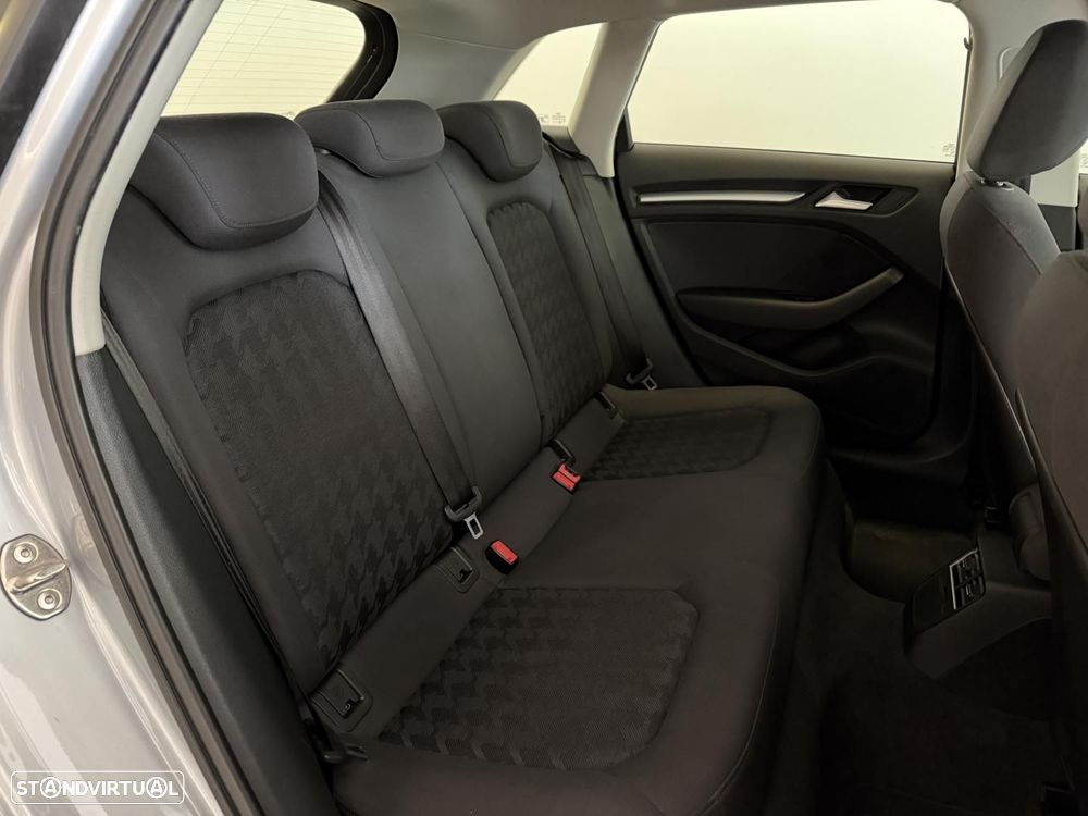 Audi A3 Sportback 1.6 TDI - 11