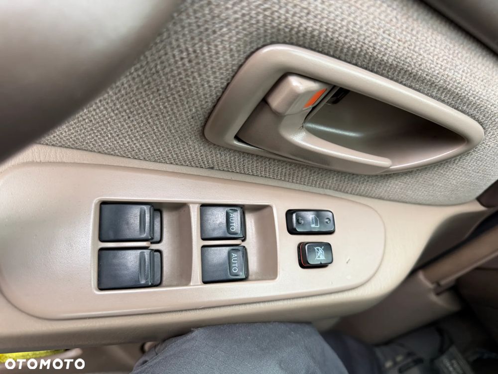 Toyota Sequoia - 15