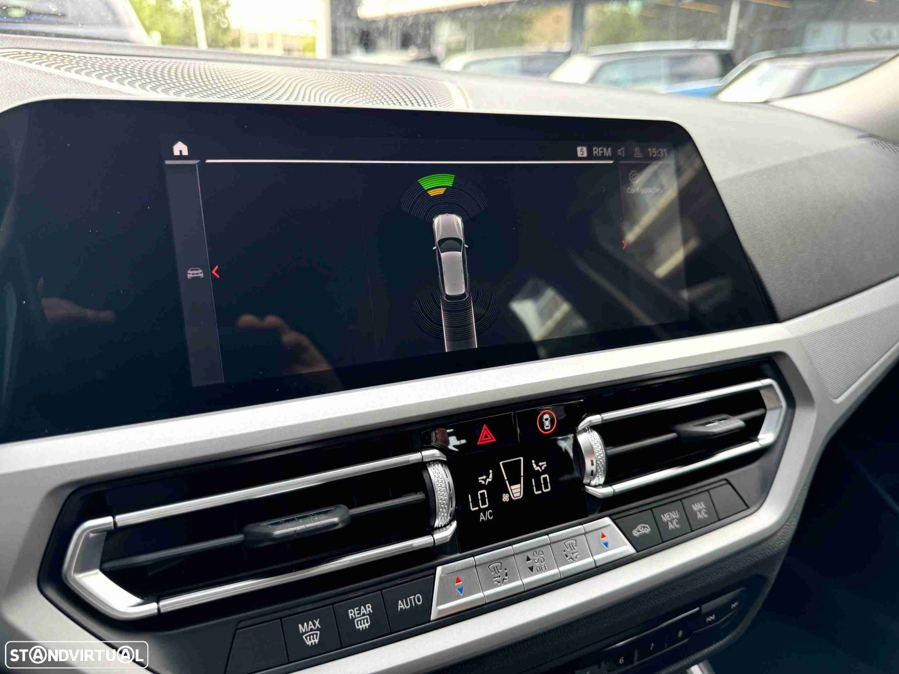 BMW 318 d Touring Auto - 13