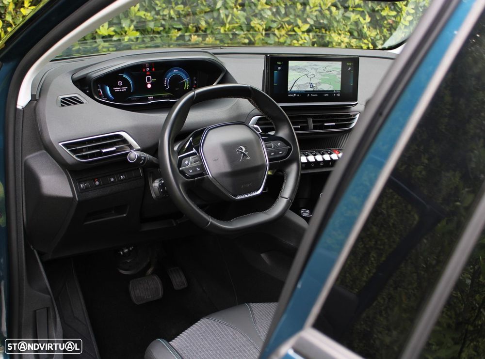 Peugeot 3008 1.6 Hybrid Allure e-EAT8 - 30
