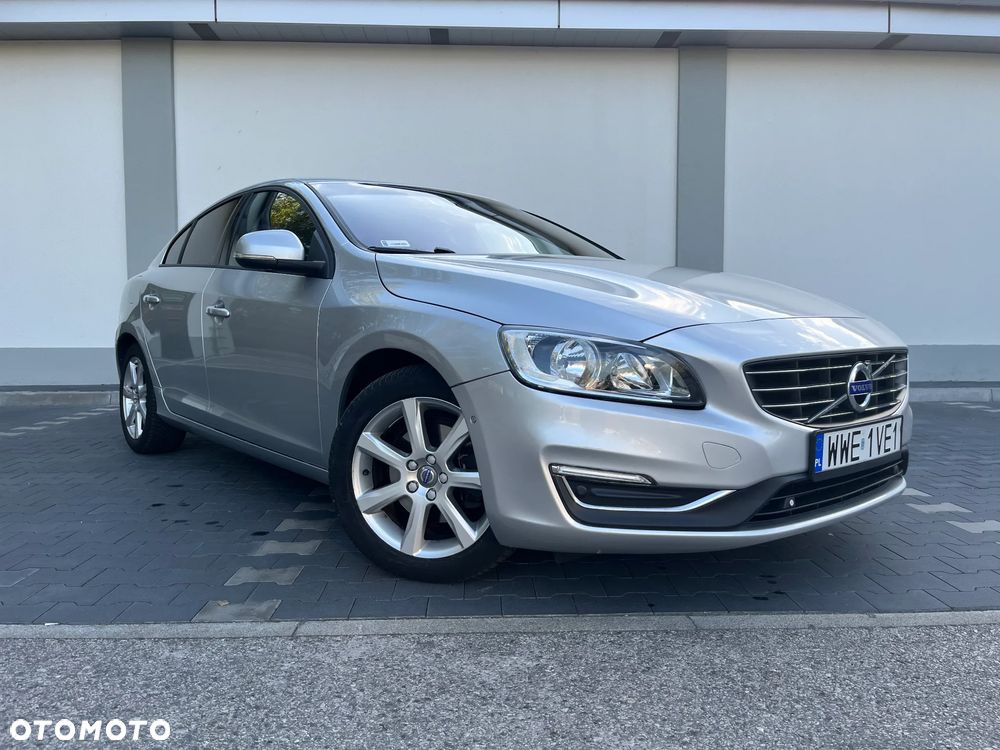 Volvo S60 T5 Drive-E Momentum - 1