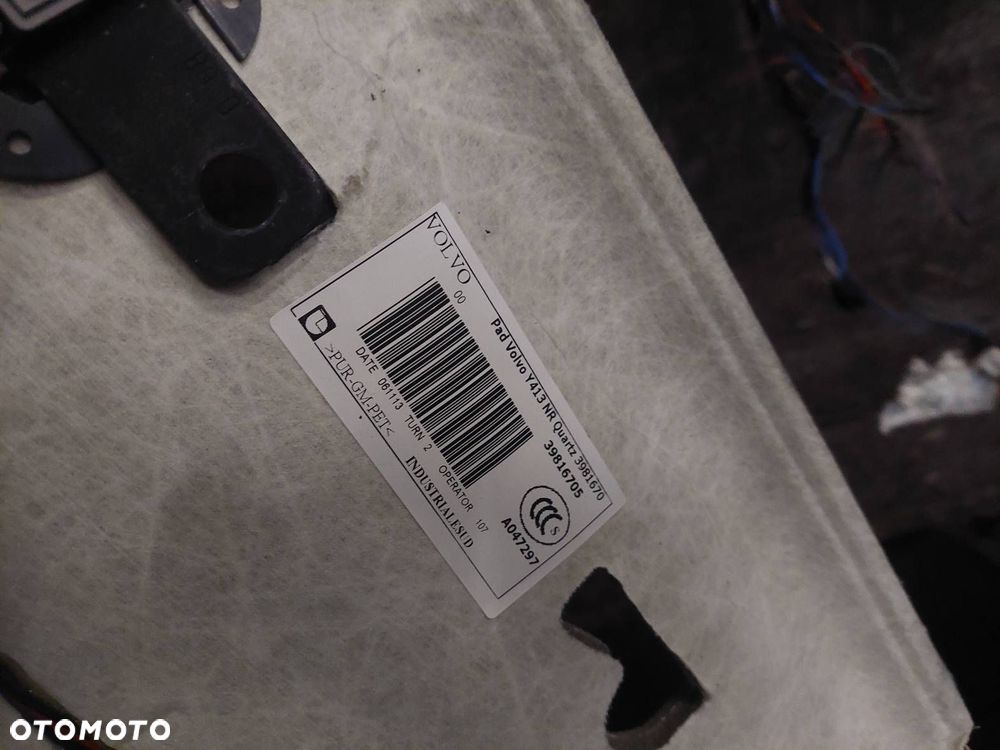 PODSUFITKA VOLVO XC60 I 39816705 - 13