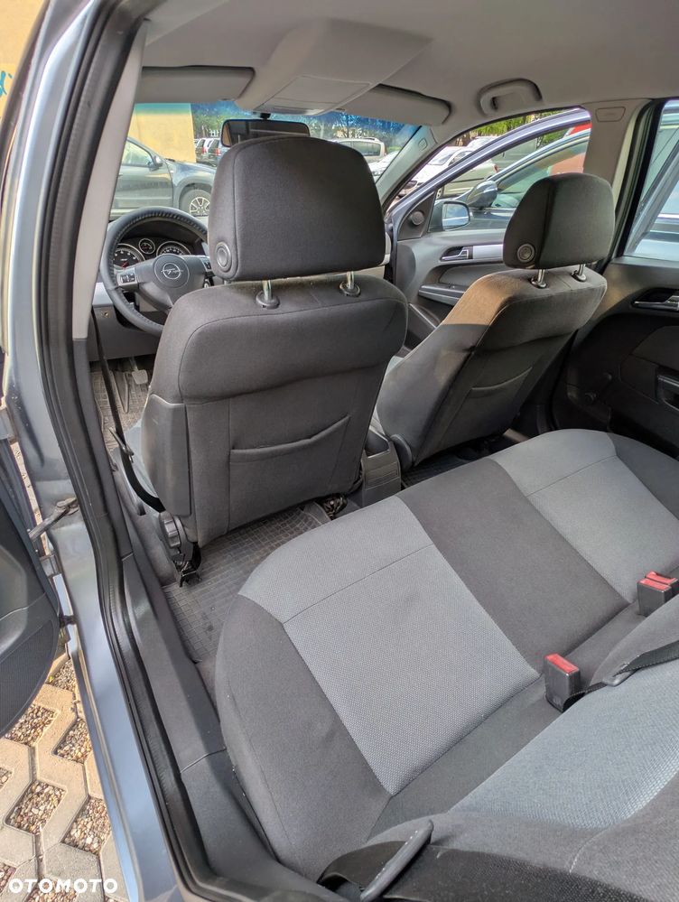 Opel Astra 1.6 Cosmo - 32