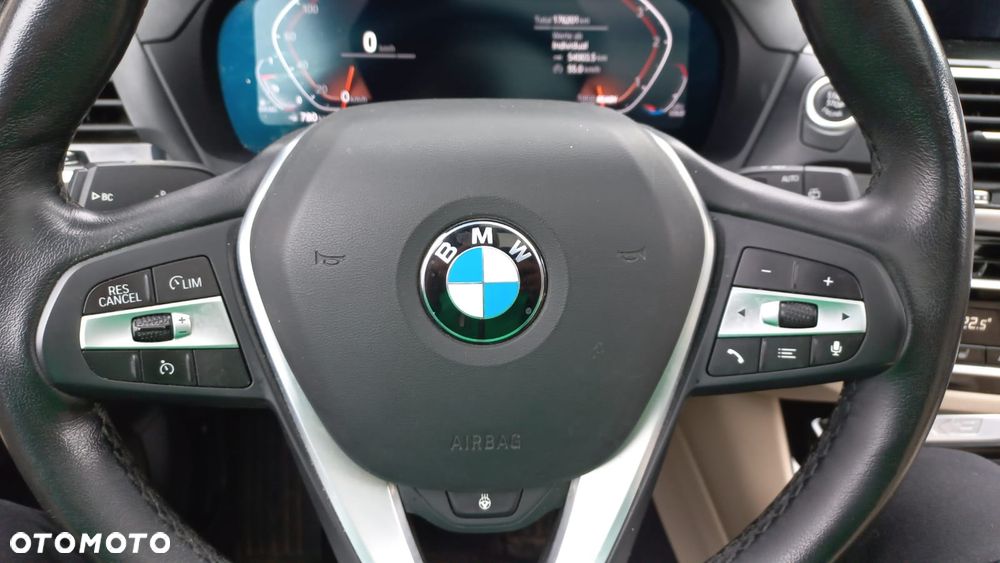 BMW X3 sDrive18d xLine - 19