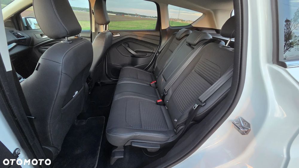 Ford Kuga - 19
