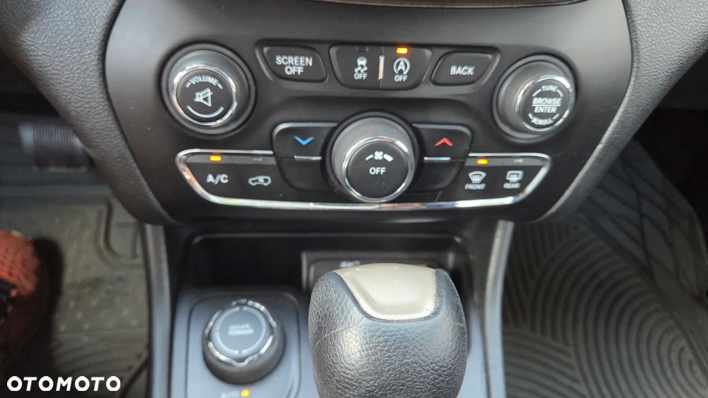 Jeep Cherokee - 7