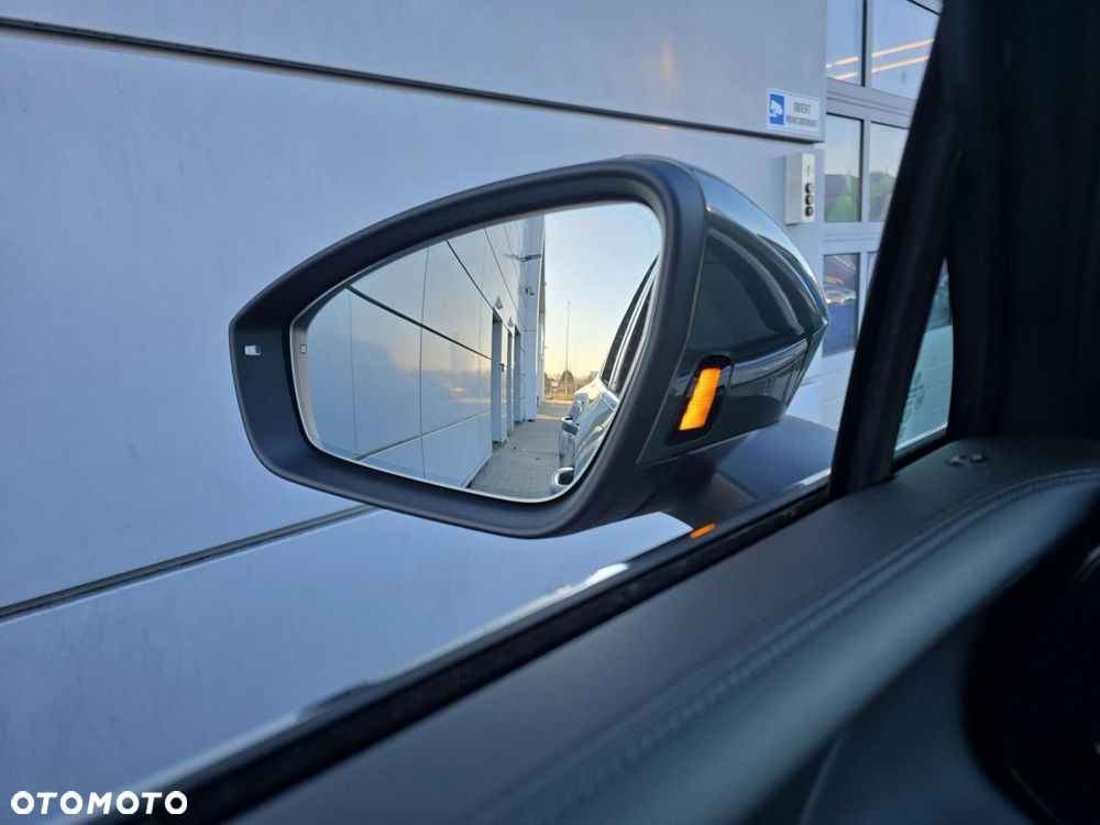 Volkswagen Tiguan - 30