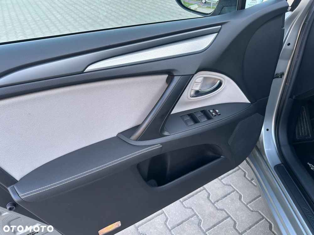 Toyota Avensis Touring Sports 1.8 Comfort - 20