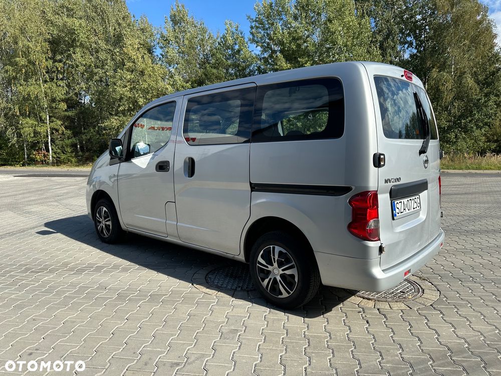 Nissan NV200 - 18