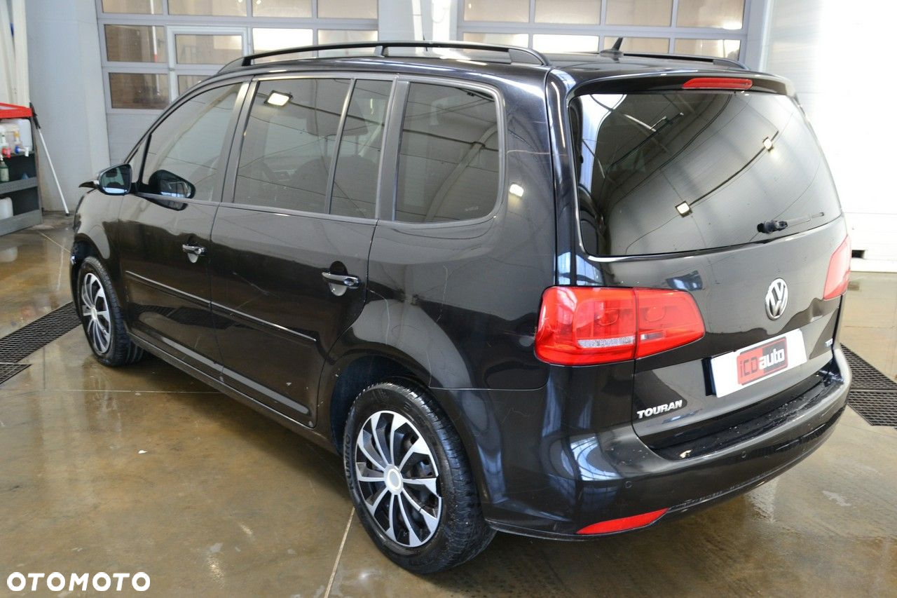 Volkswagen Touran - 5