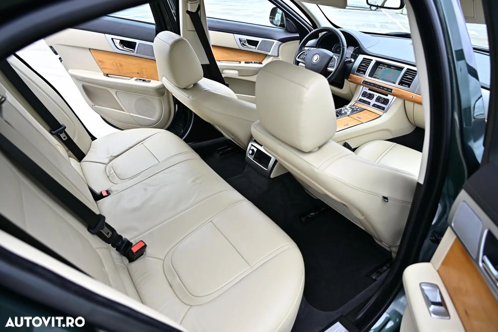 Jaguar XF 2.2 Diesel - 22