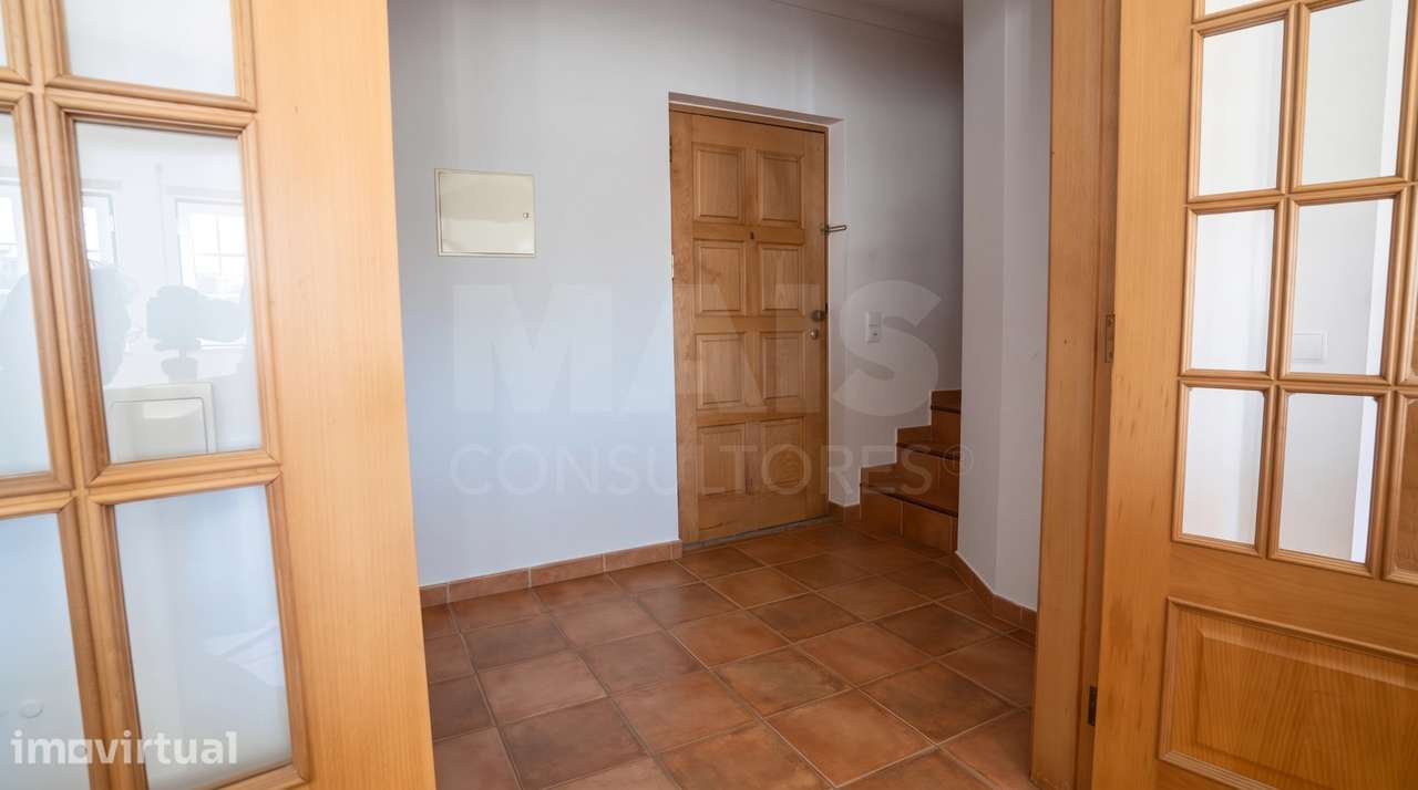 Apartamento T2 Duplex no alto das Gaeiras – Óbidos - Grande imagem: 2/25