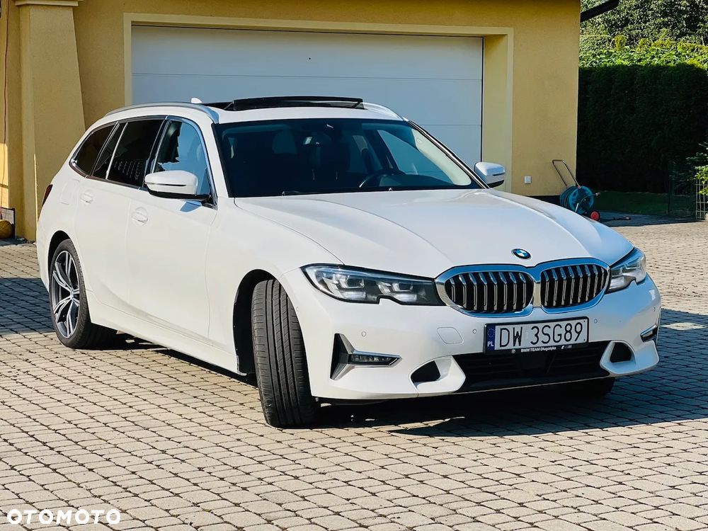BMW Seria 3 320d xDrive Luxury Line sport - 2
