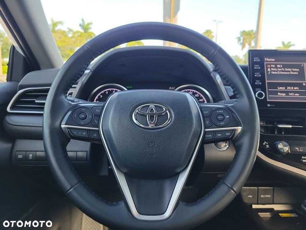 Toyota Camry Executive - 7