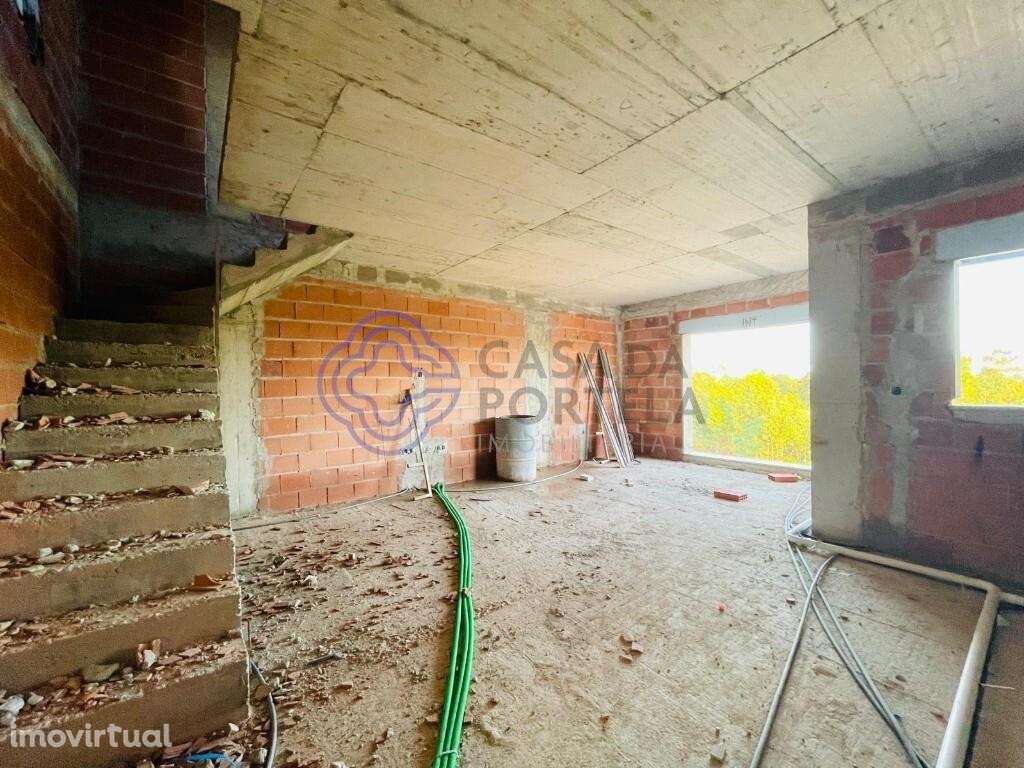 T3 Duplex com varandas, suíte, arrumos amplos e estacionamento, pensad - Grande imagem: 5/20