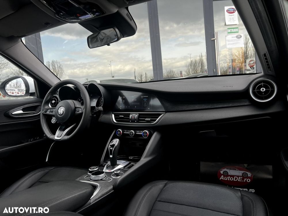 Alfa Romeo Giulia - 6