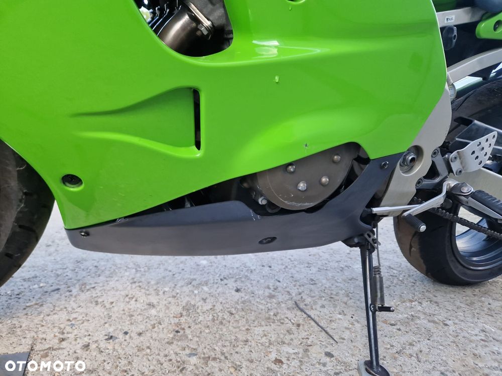 Kawasaki ZXR - 32