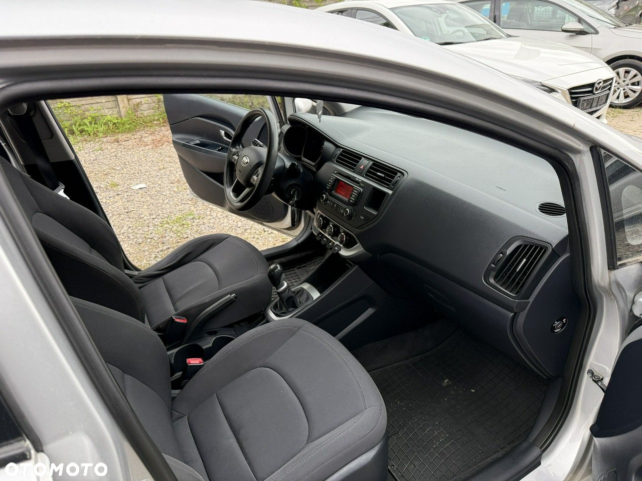 Kia Rio - 18