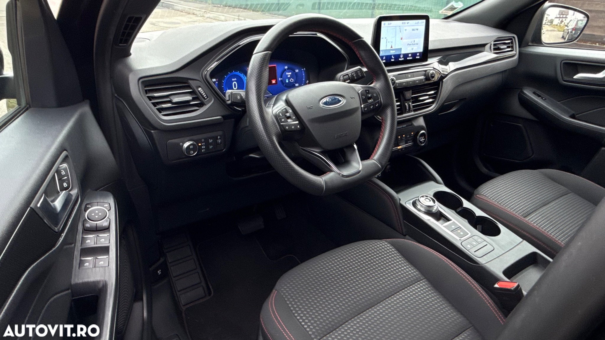 Ford Kuga 2.5 Duratec FHEV ST-LINE - 29