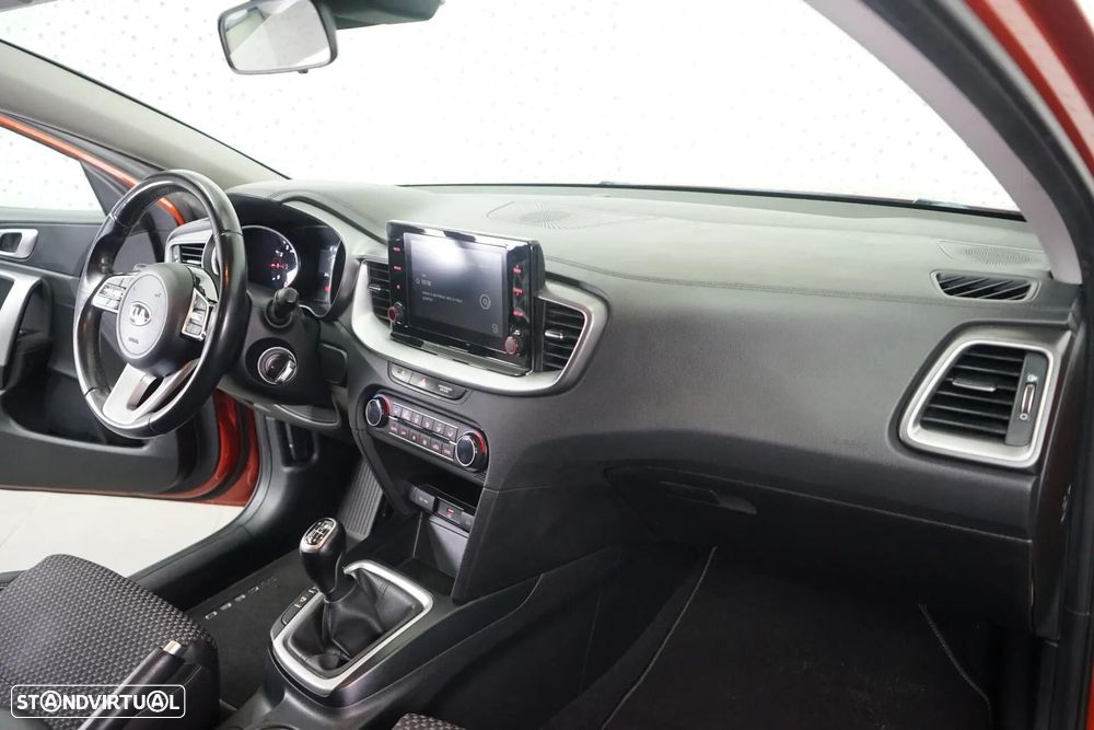 Kia XCeed 1.0 T-GDI Dynamic - 17