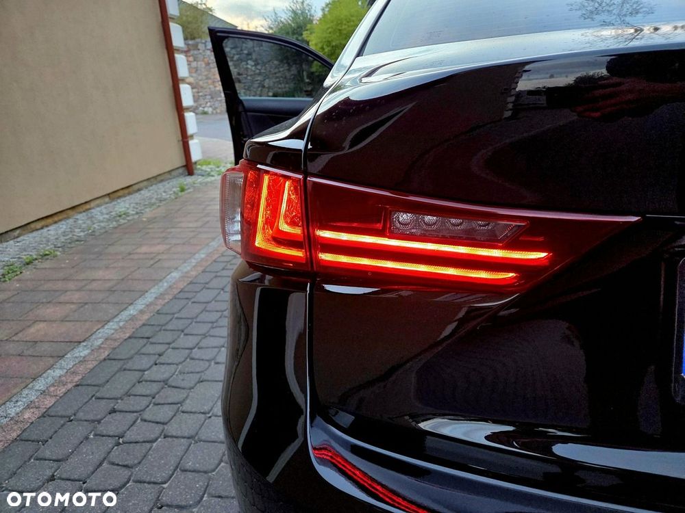 Lexus IS - 22