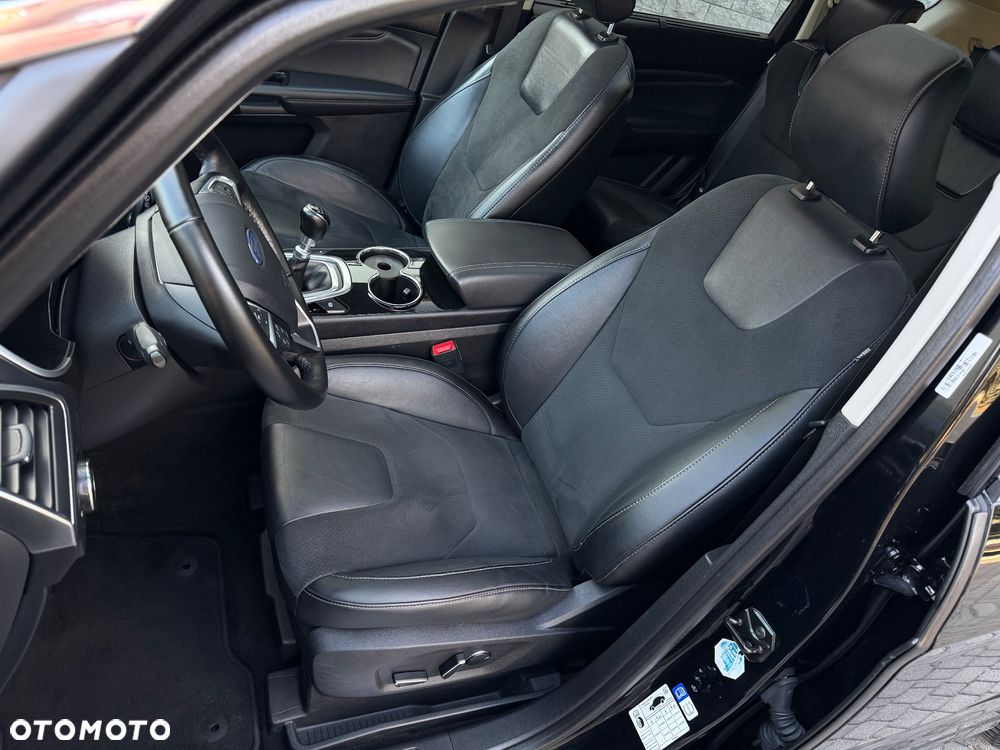 Ford S-Max 2.0 TDCi Titanium - 19