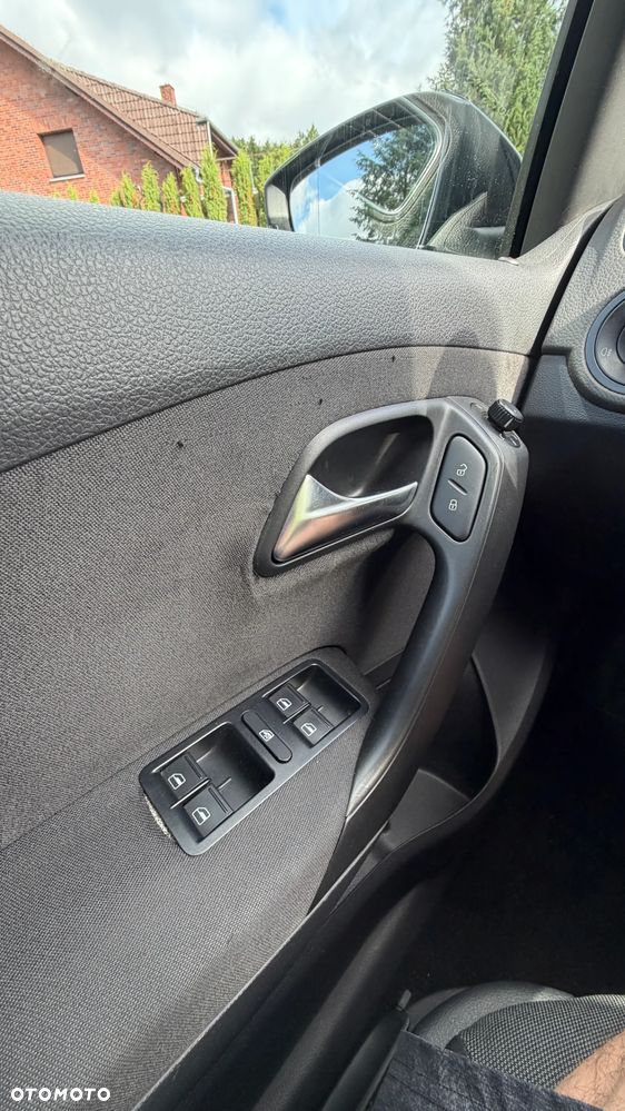 Volkswagen Polo 1.4 16V Comfortline - 12