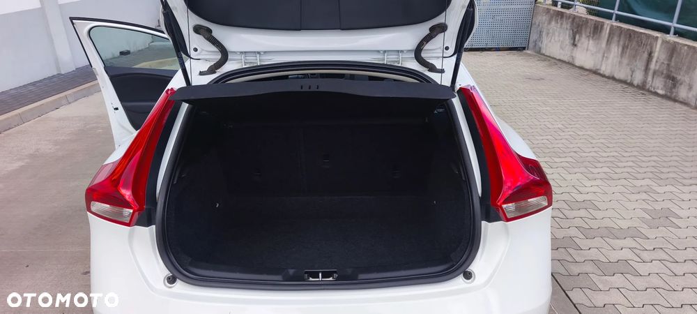 Volvo V40 D3 - 10