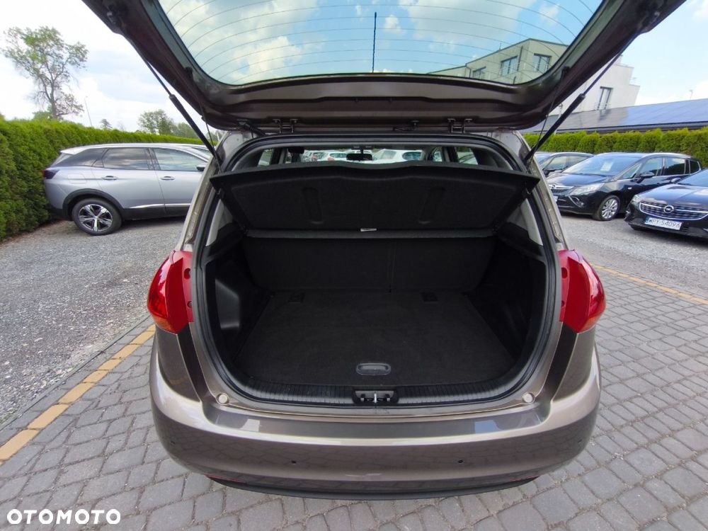 Kia Venga - 18