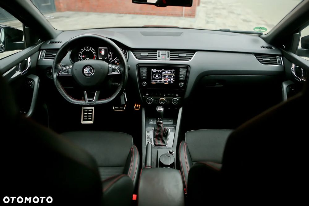 Skoda Octavia 2.0 TDI DSG RS - 21