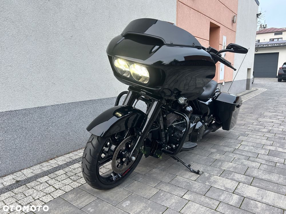 Harley-Davidson Touring Road Glide - 19
