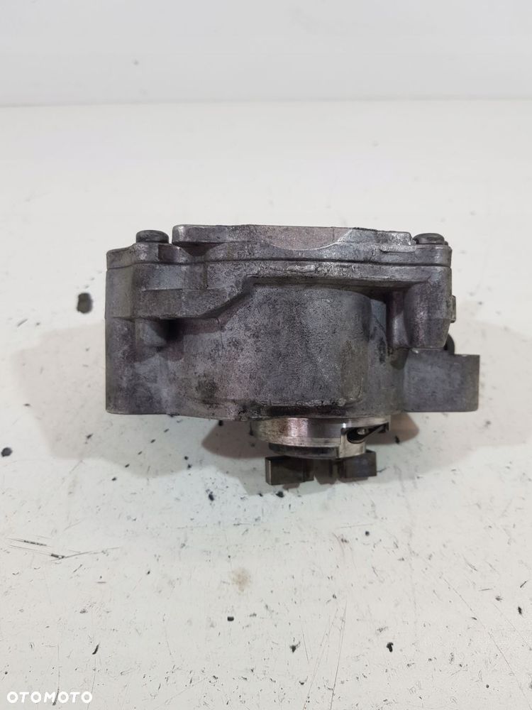 pompa vacum 9804021880 peugeot citroen 1.5hdi - 5