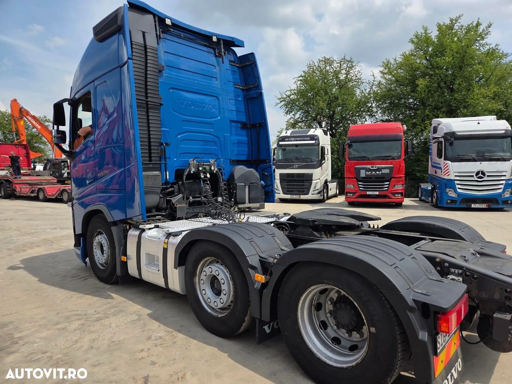 Volvo FH500, 6x2/4-AXA LIFTABILA si VIRATOARE, 500 CP euro 6, 2018, 553.963km, rulat in GERMANIA, Aeropachet, 2 paturi, frigider, 2 girofaruri, 2 rezervoare total 600l, Carte identitate RAR, posibil leasing 2 ani-STARE FOARTE BUNA-PROMOTIE 46.900 EUR+tva - 39