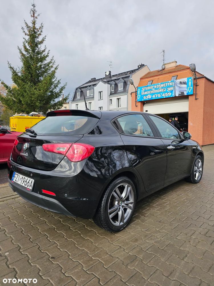 Alfa Romeo Giulietta 1.6 JTDM 16V - 5