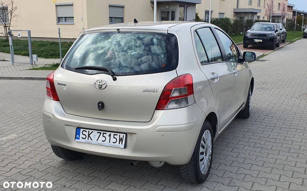 Toyota Yaris 1.33 Luna - 5