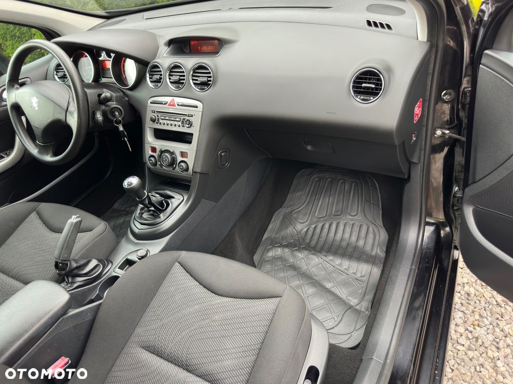 Peugeot 308 - 25