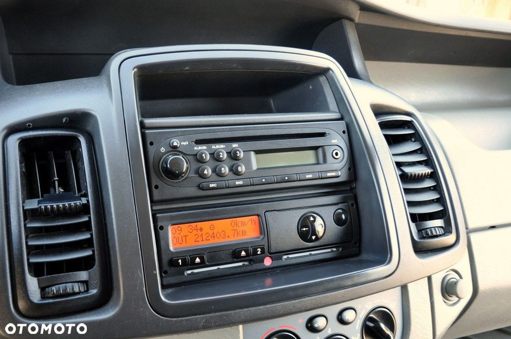 Opel Vivaro - 24