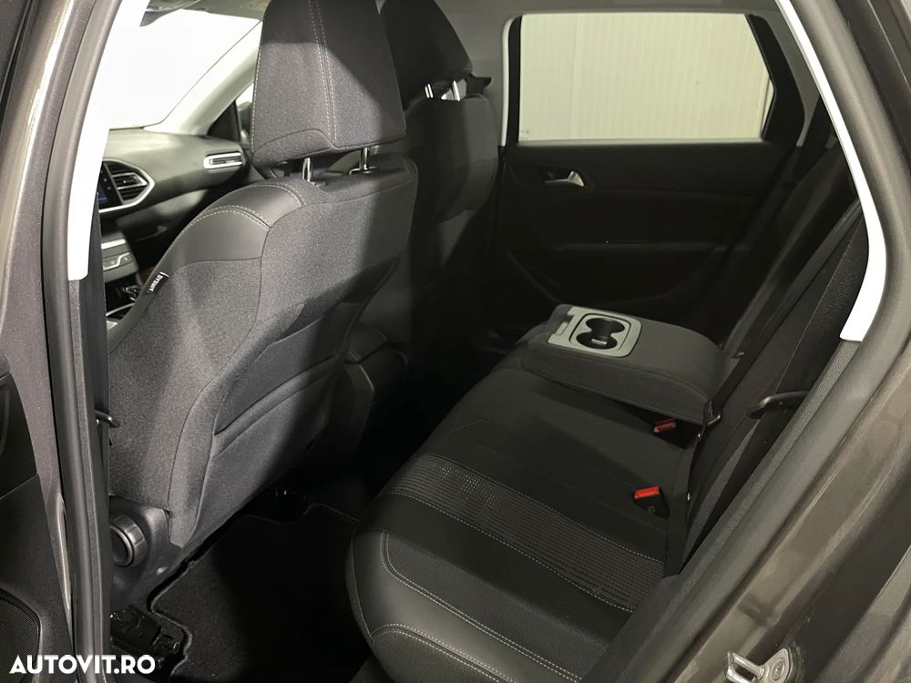 Peugeot 308 PureTech 130 GPF EAT8 Stop & Start Allure - 11