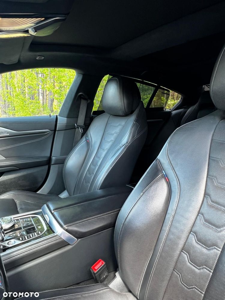 BMW Seria 8 840i xDrive - 11