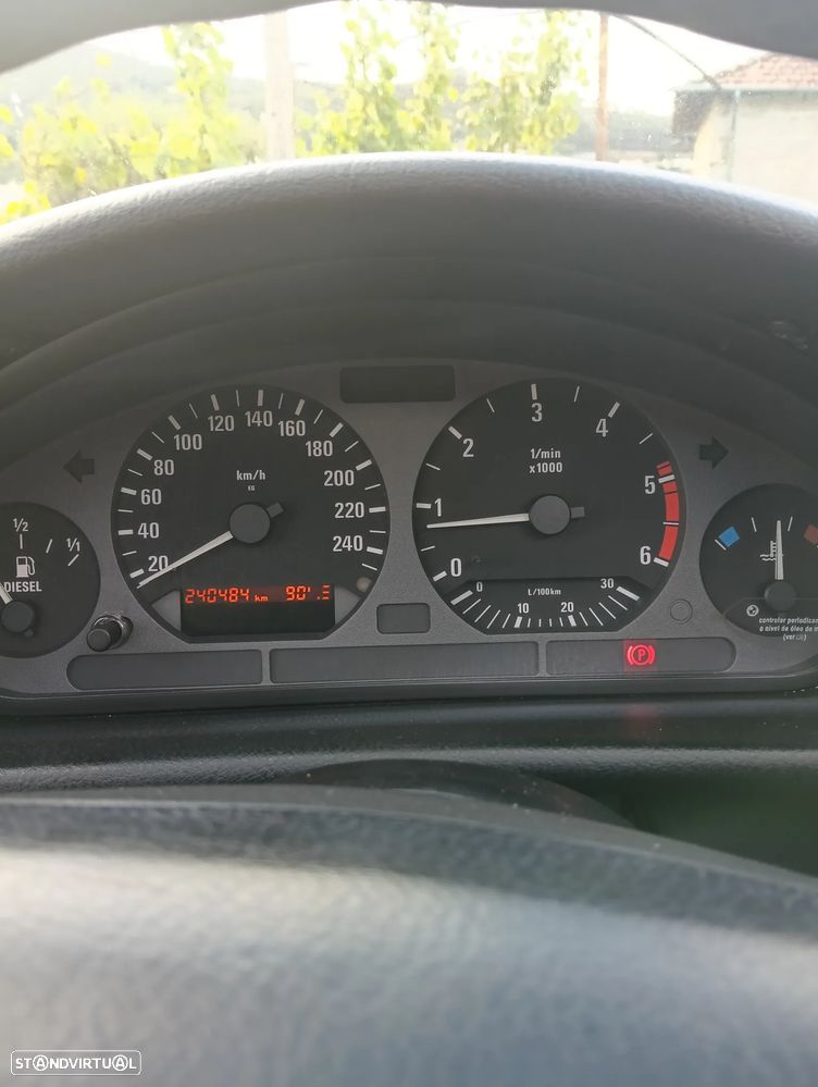 BMW 318 tds - 5