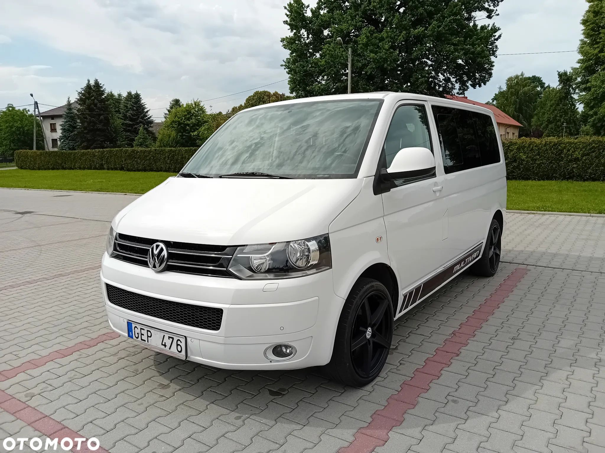 Volkswagen Multivan - 1